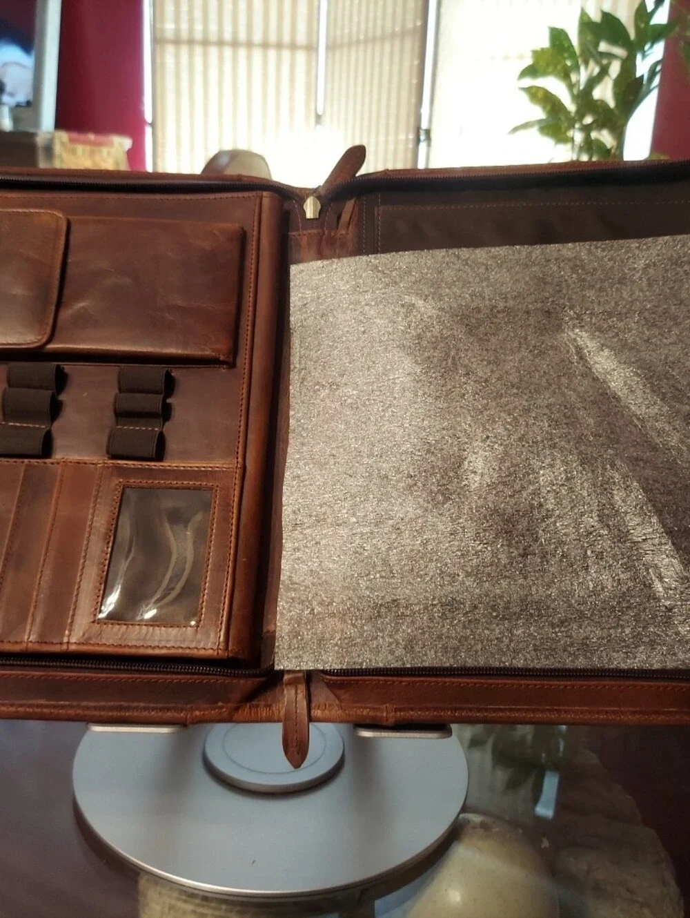 LEATHERTOWN Buffalo Leather Portfolio Folder Business Executive Organizer Case